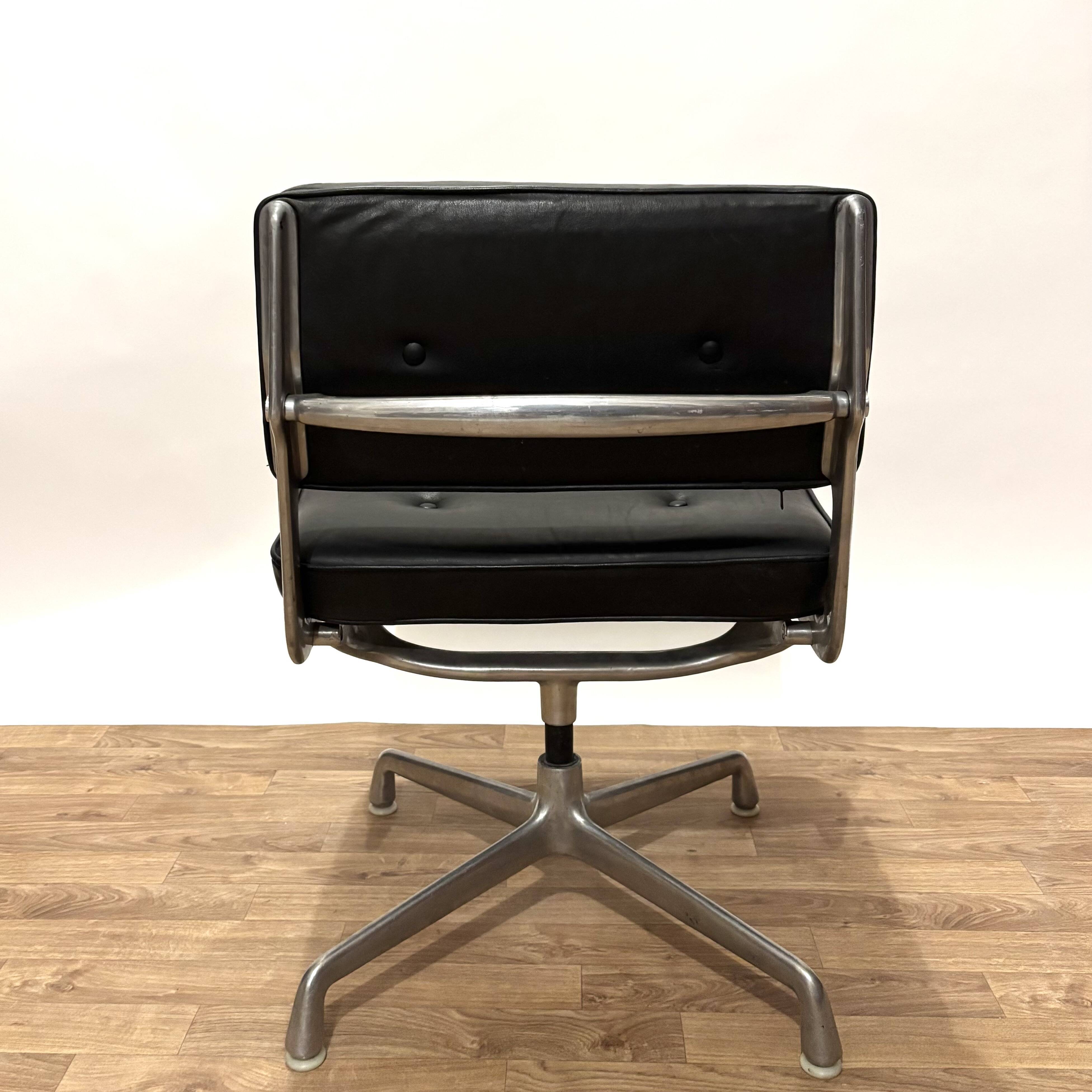 Intermediate Eames Chair from the 1970s in leather.