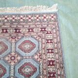Old handmade wool oriental rug. 190 x 126cm