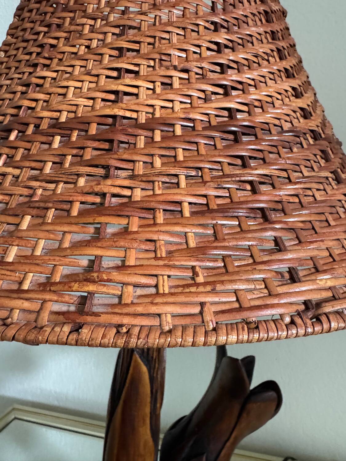 Floral carved wood lamp from the 60s