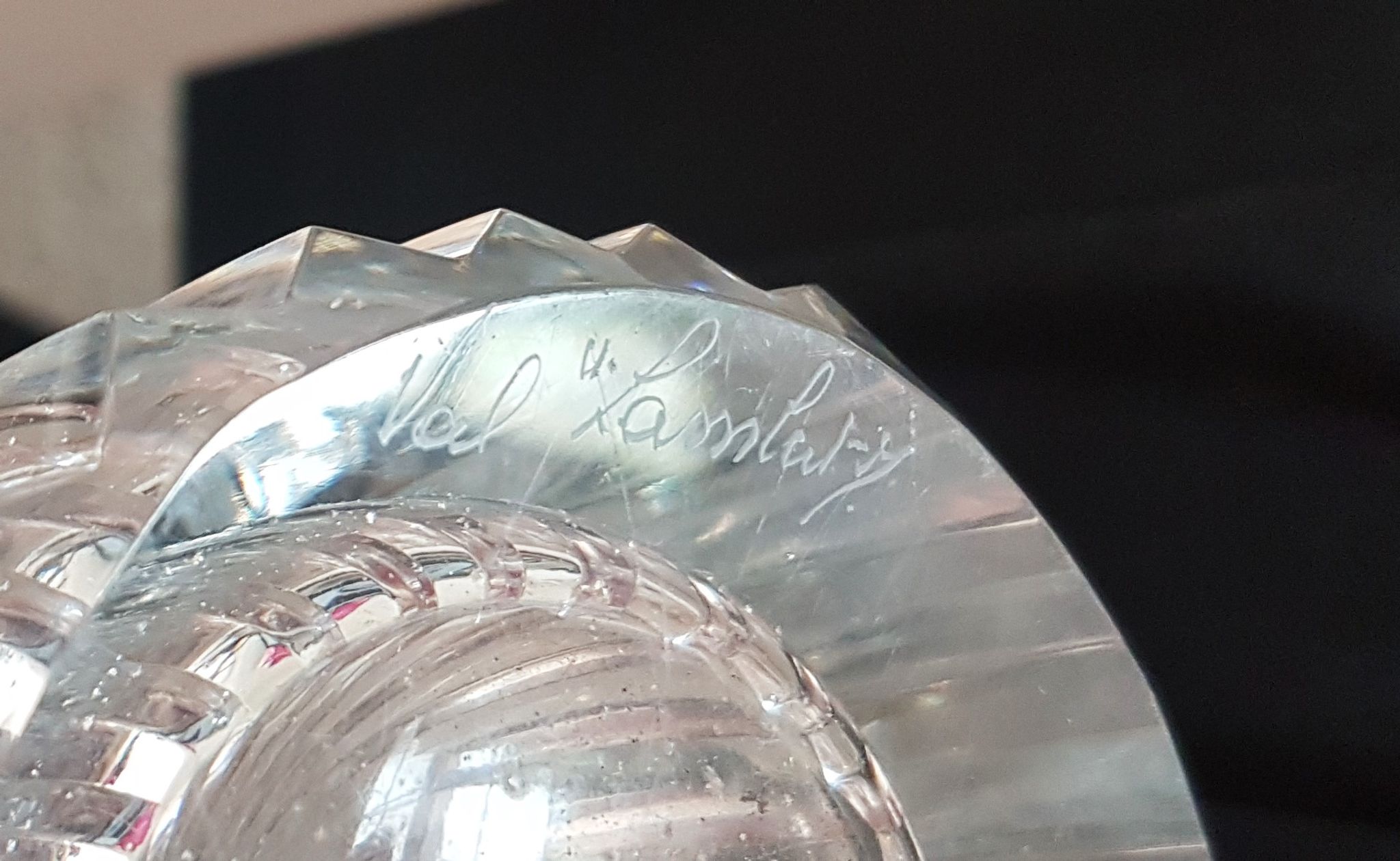 Vase rouleau en cristal taillé Val Saint Lambert
