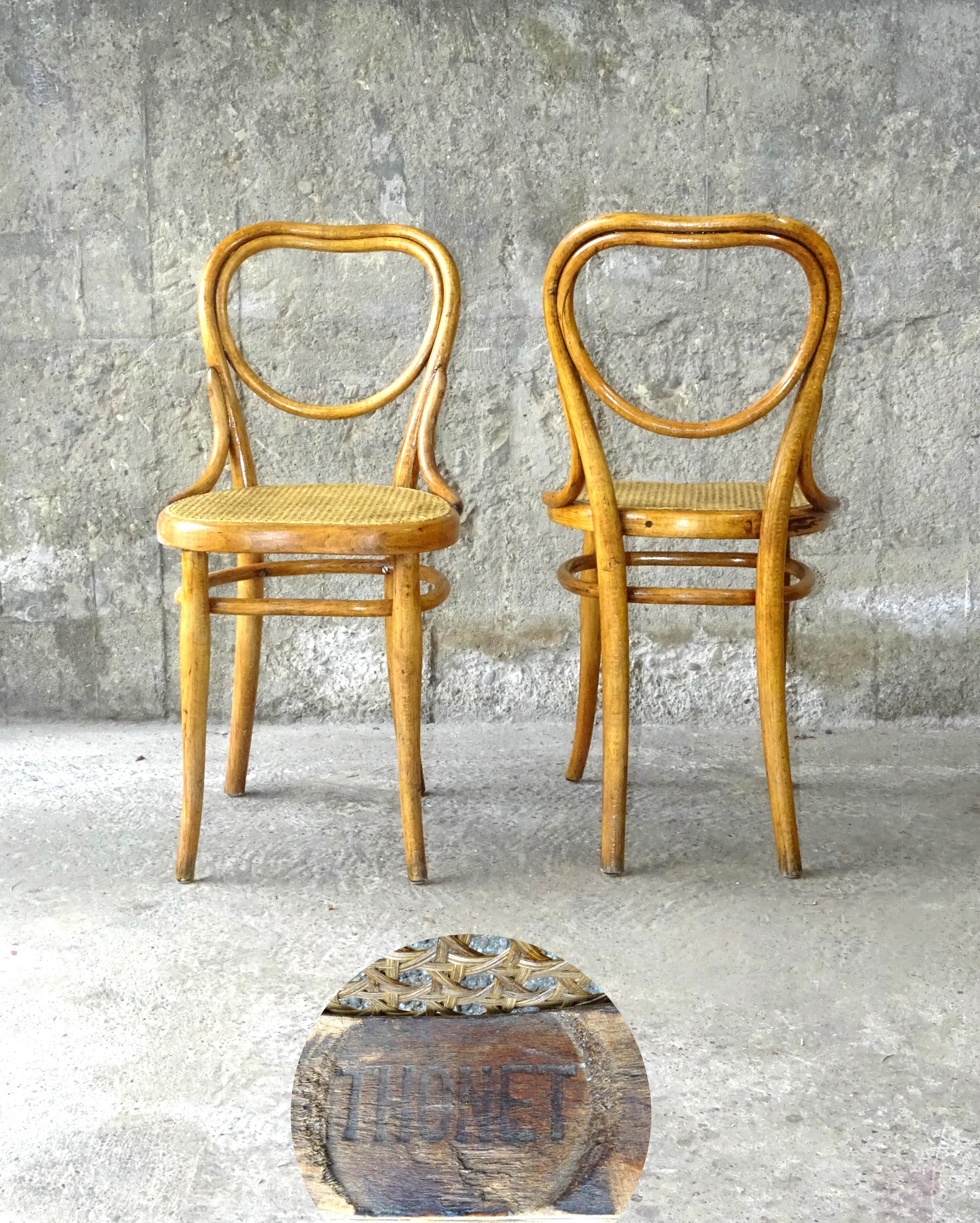 Lot of 2 chairs canne bistro heart Thonet no.28 circa 1890