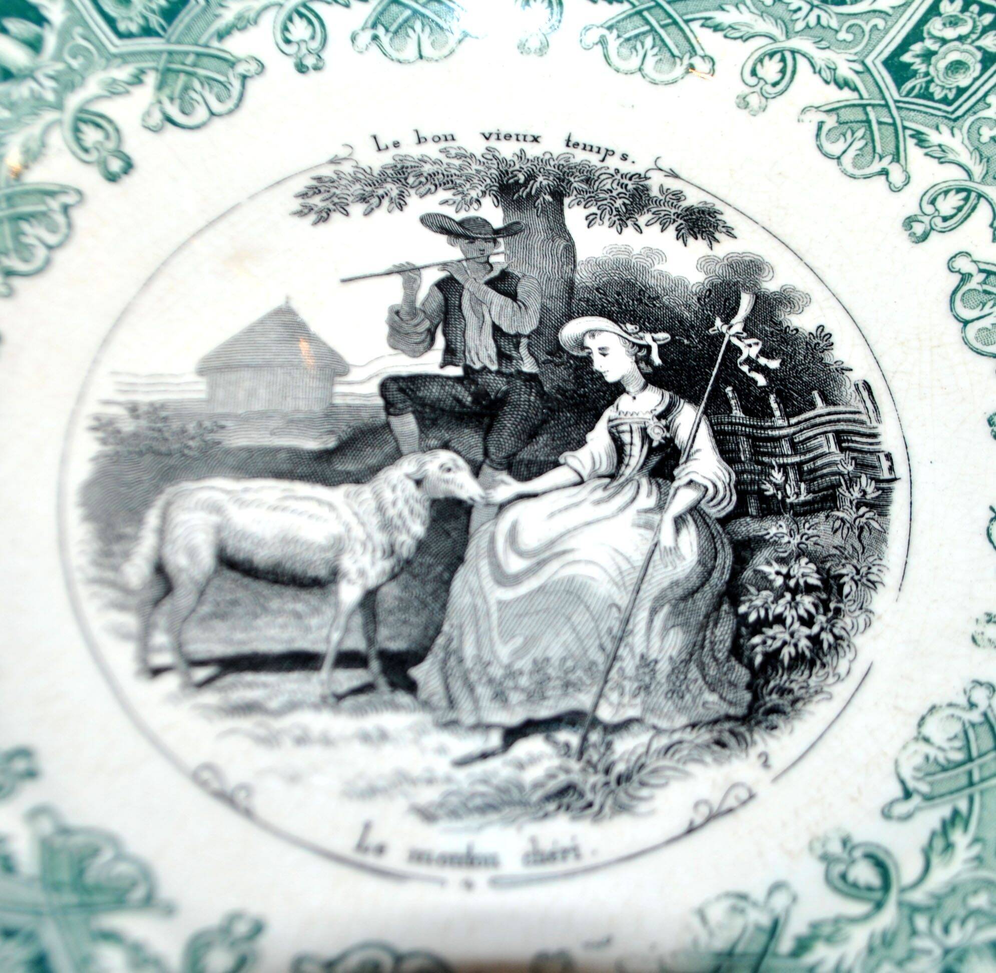 Sarreguemines set of 5 talking plates from the Bon Vieux Temps series, opaque earthenware.