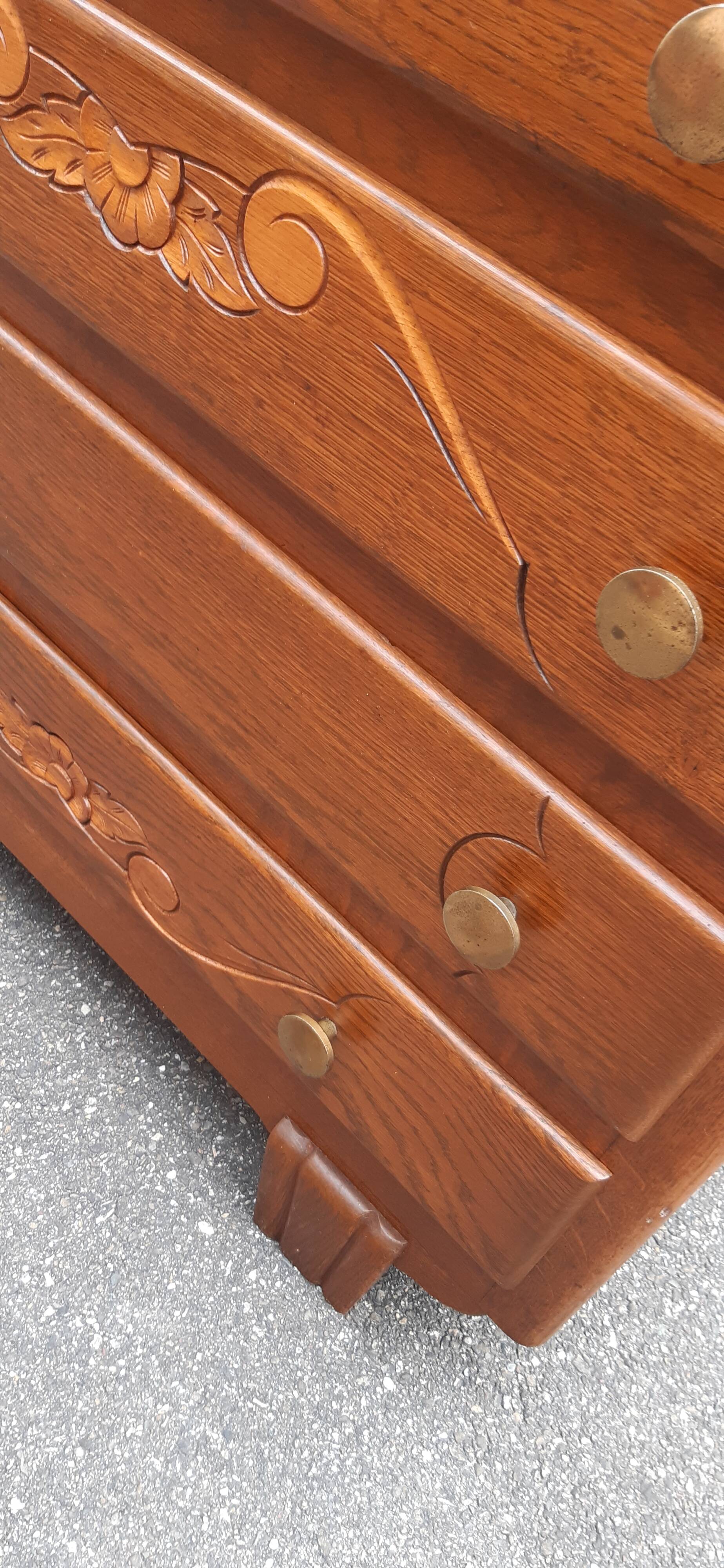 Art Deco chest of drawers in gilded oak