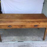 Farm table