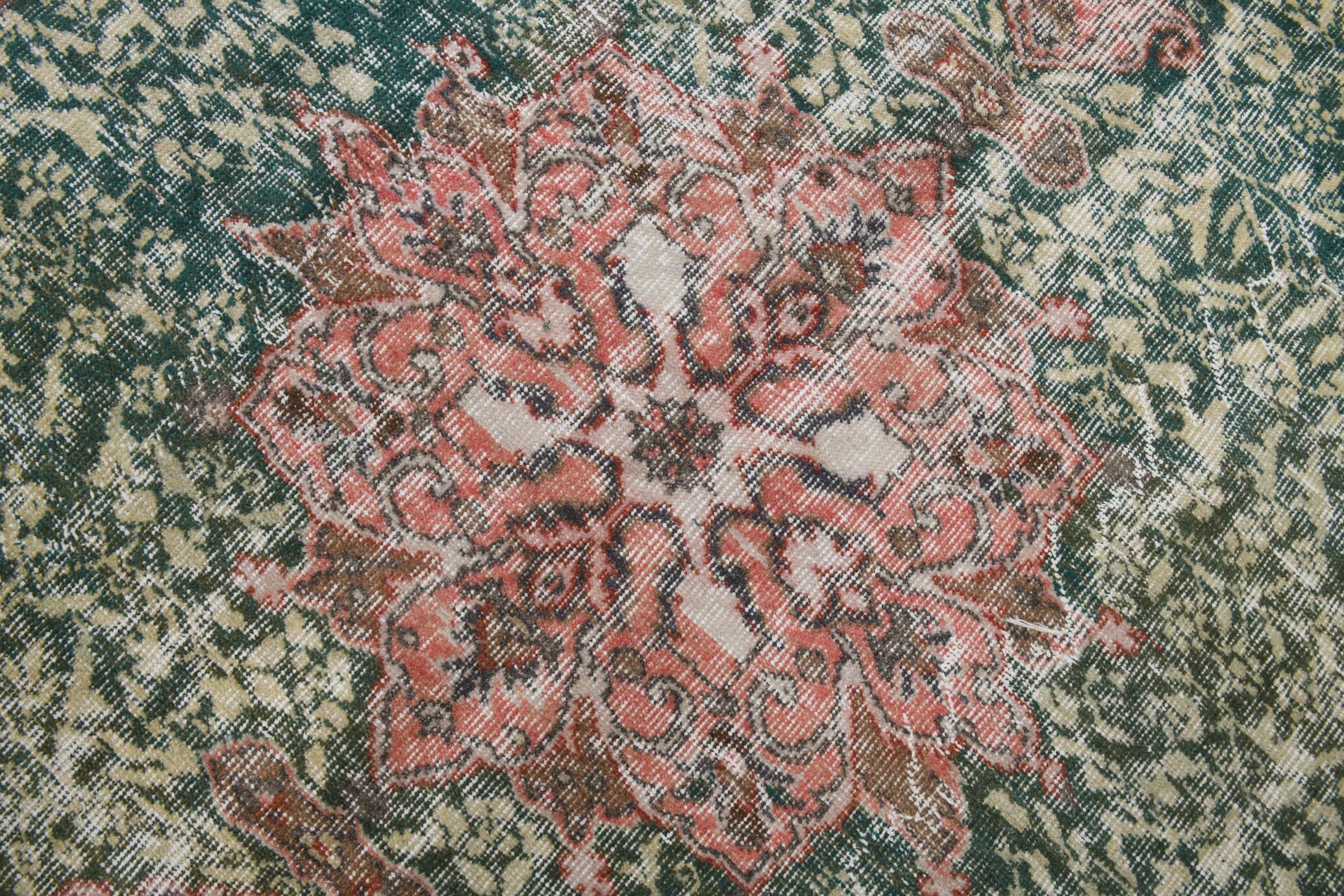 6x8 Vintage Green & Red Oriental Persian Rug, 172x252Cm