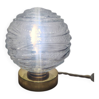 Textured sphere table lamp