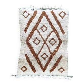 Traditional handmade pure wool Berber rug size 150/250 cm.
