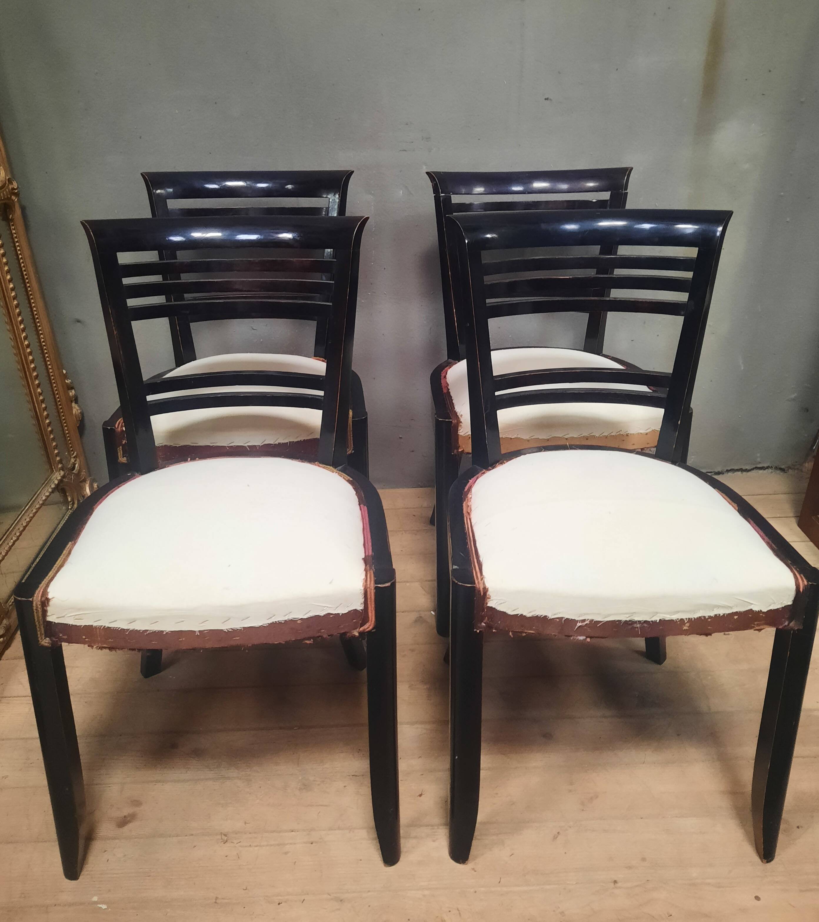 Set of 4 chairs from the 1950s.