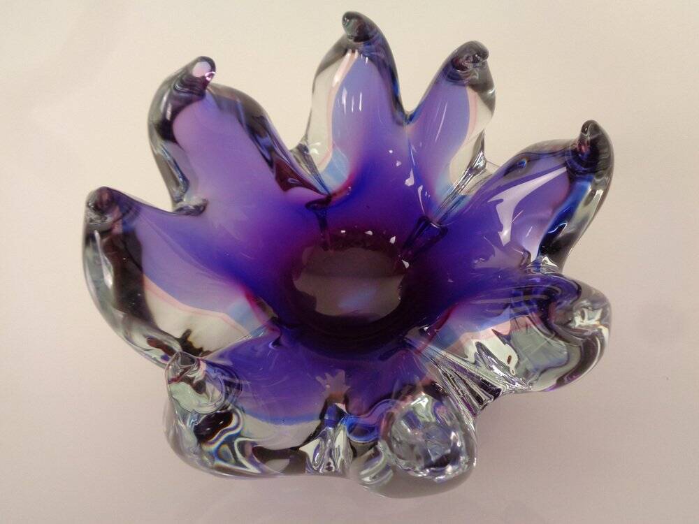 Large Italian bowl in purple Murano glass, 1960s