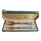 Ensemble de couverts de service anciens, dans leur boîte d’origine