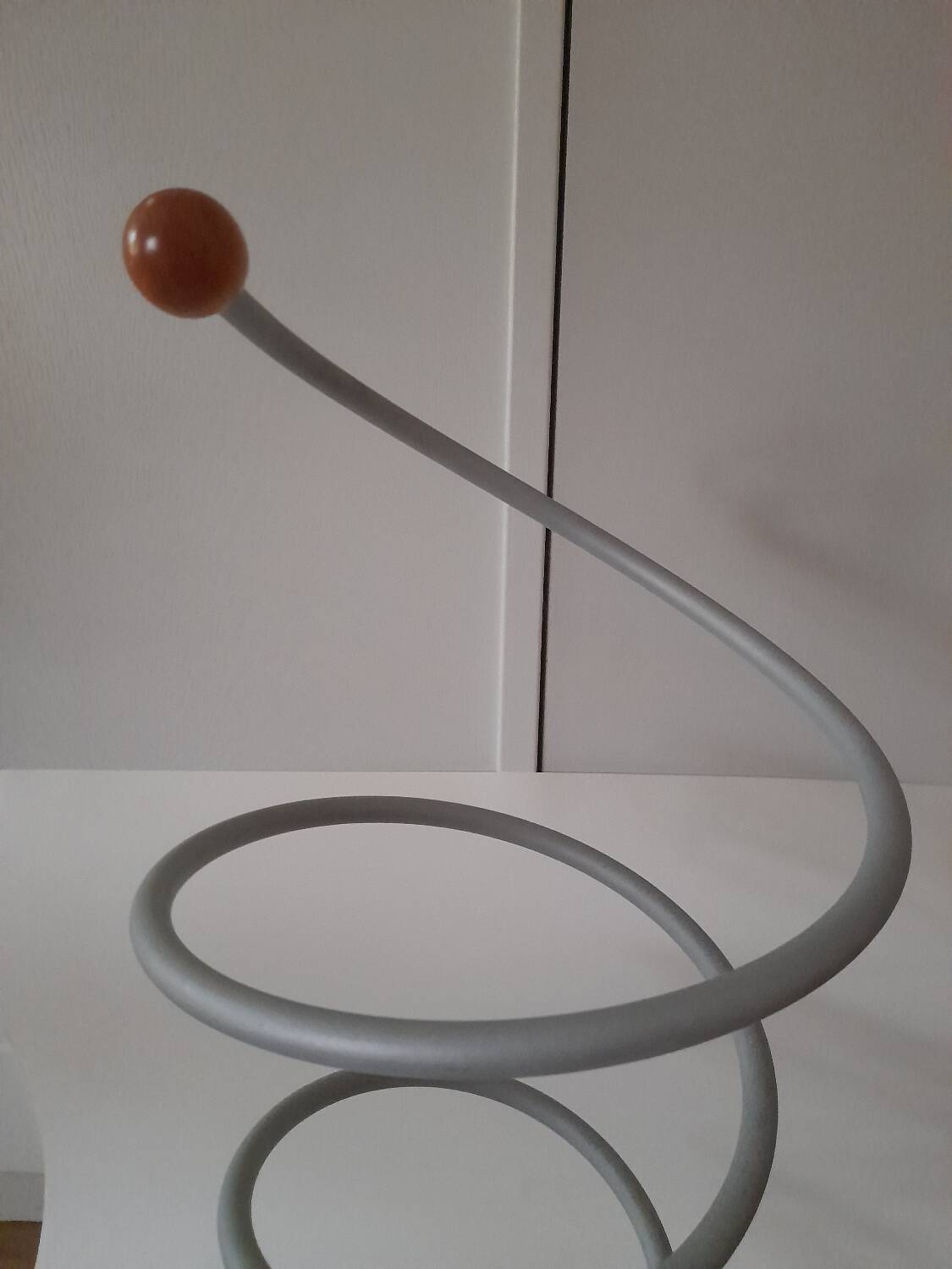 Porte parapluie spirale postmoderne 80s