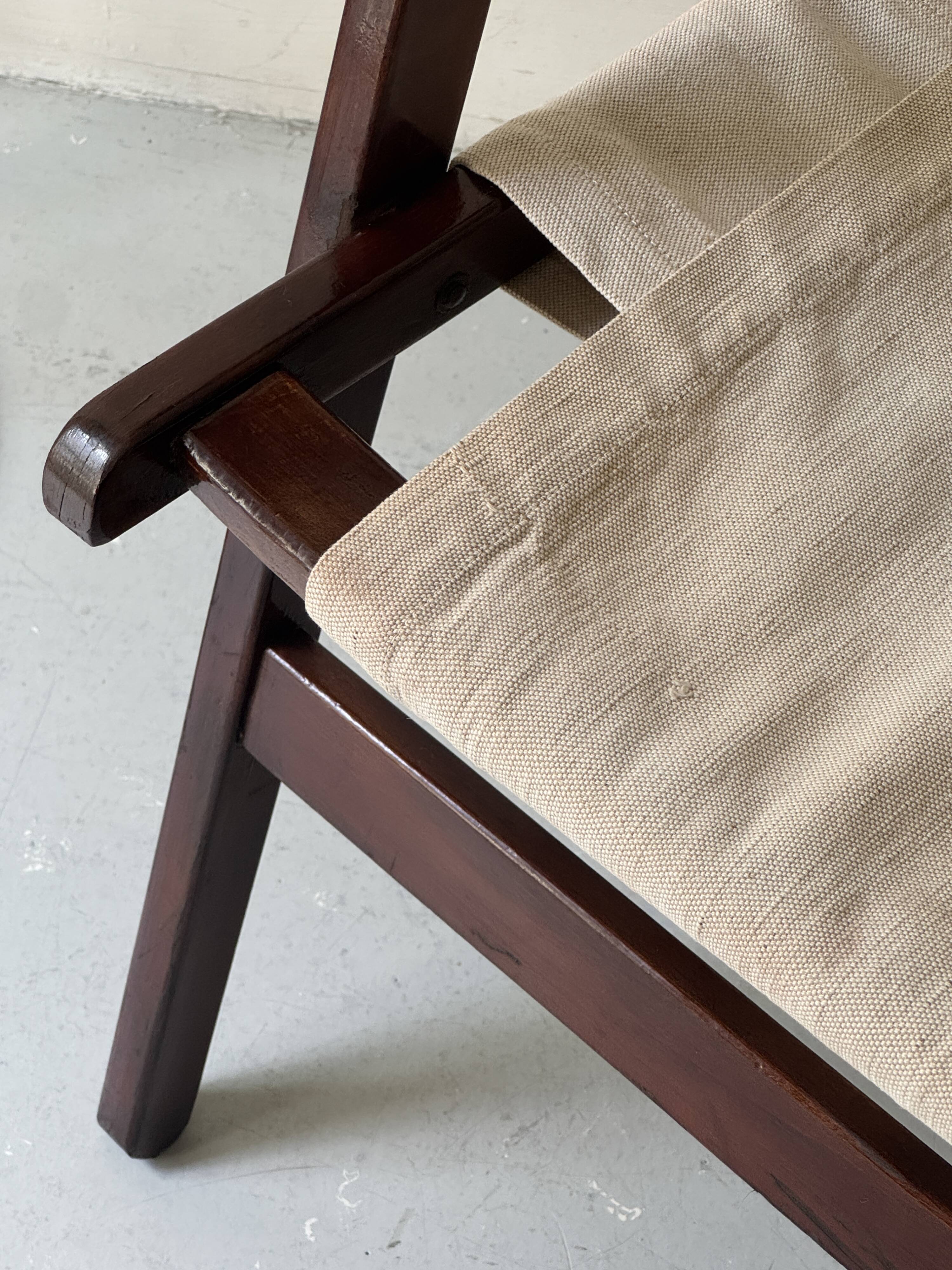 "Safari" folding chair in wood and ecru canvas, 1960s/1970s.