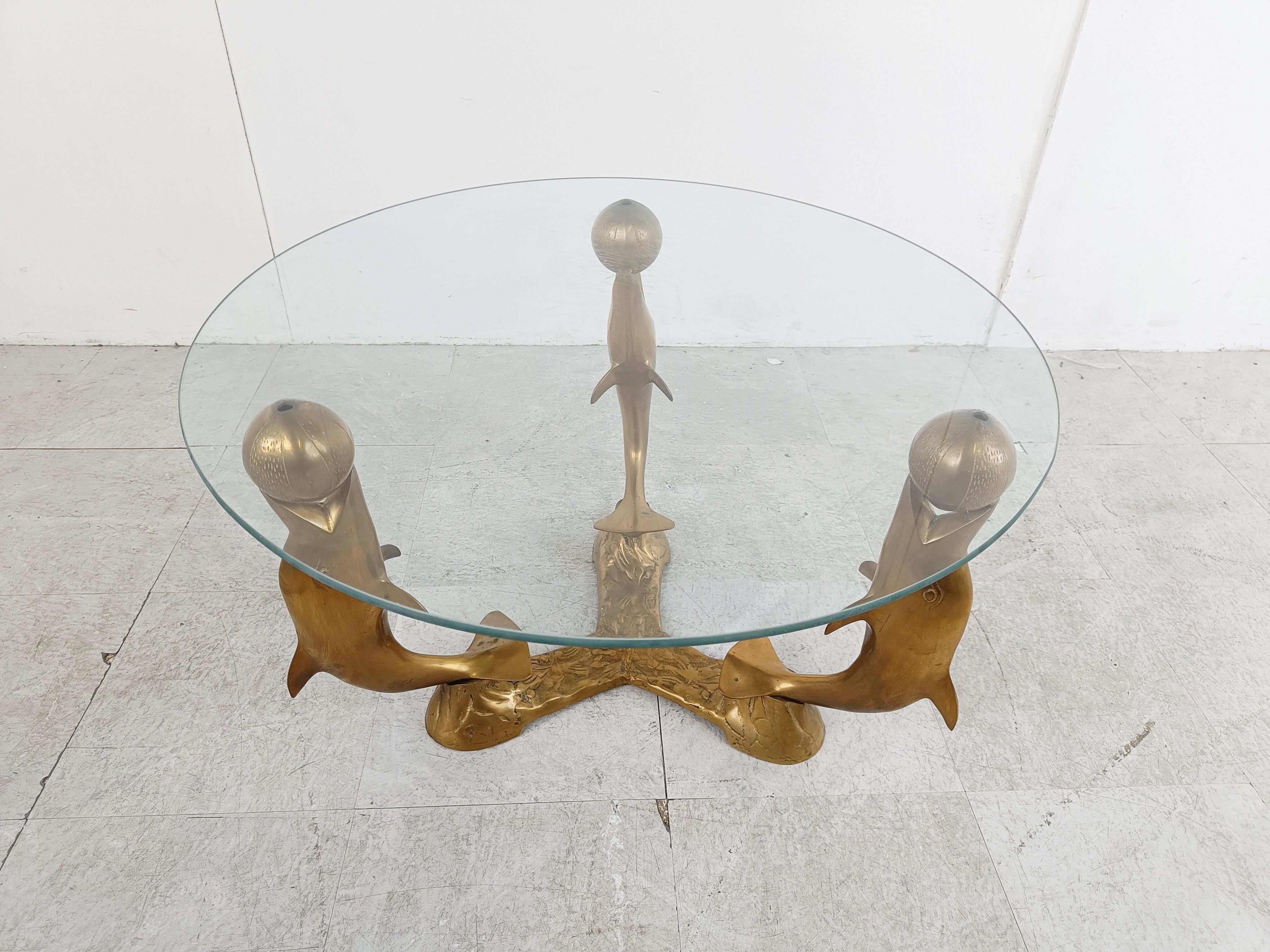 Table basse dauphin vintage en laiton, années 1970