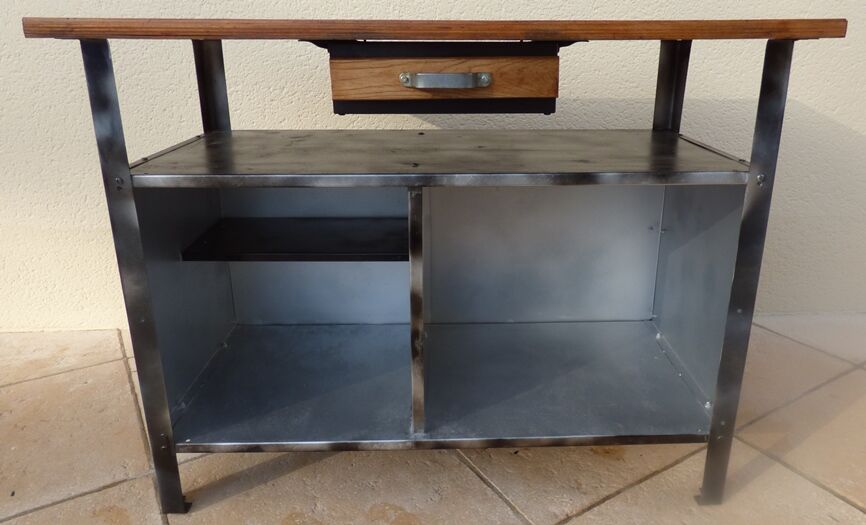 Industrial furniture in metal and wood for bathroom or TV stand