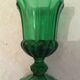 Verres à pied en verre travaillé verts