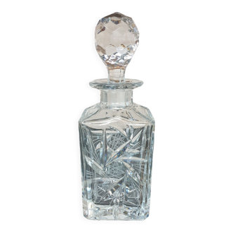 Cut crystal decanter