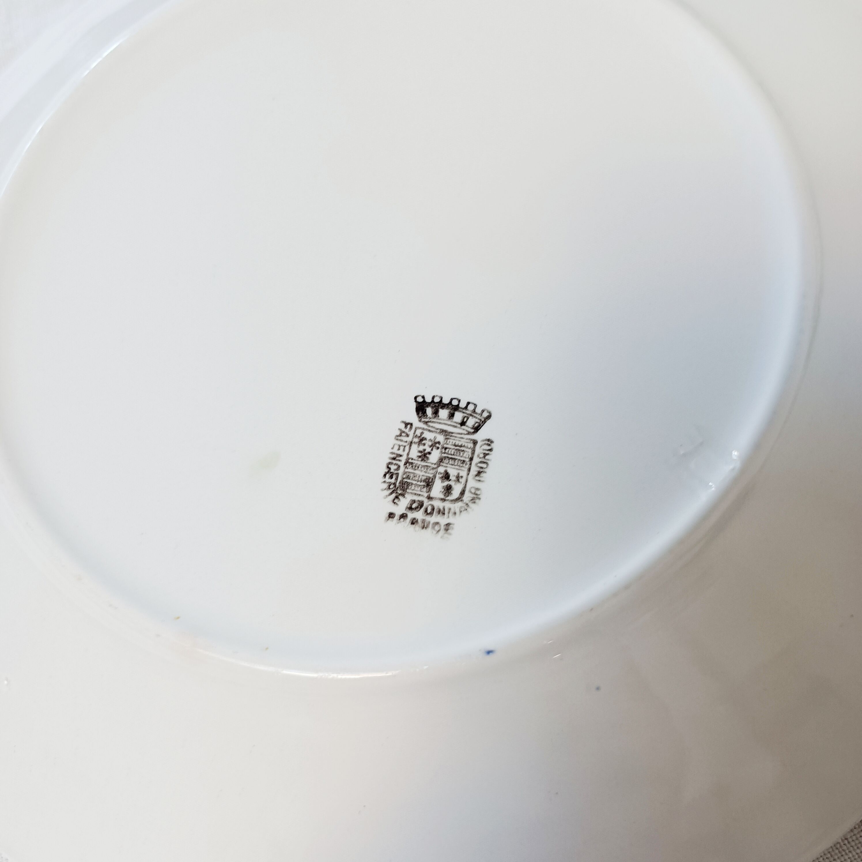 Set of 7 Onnaing lunch plates