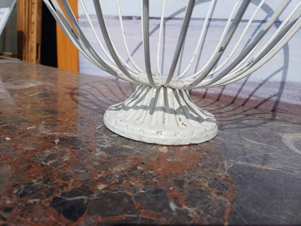 Vintage fruit/bread basket