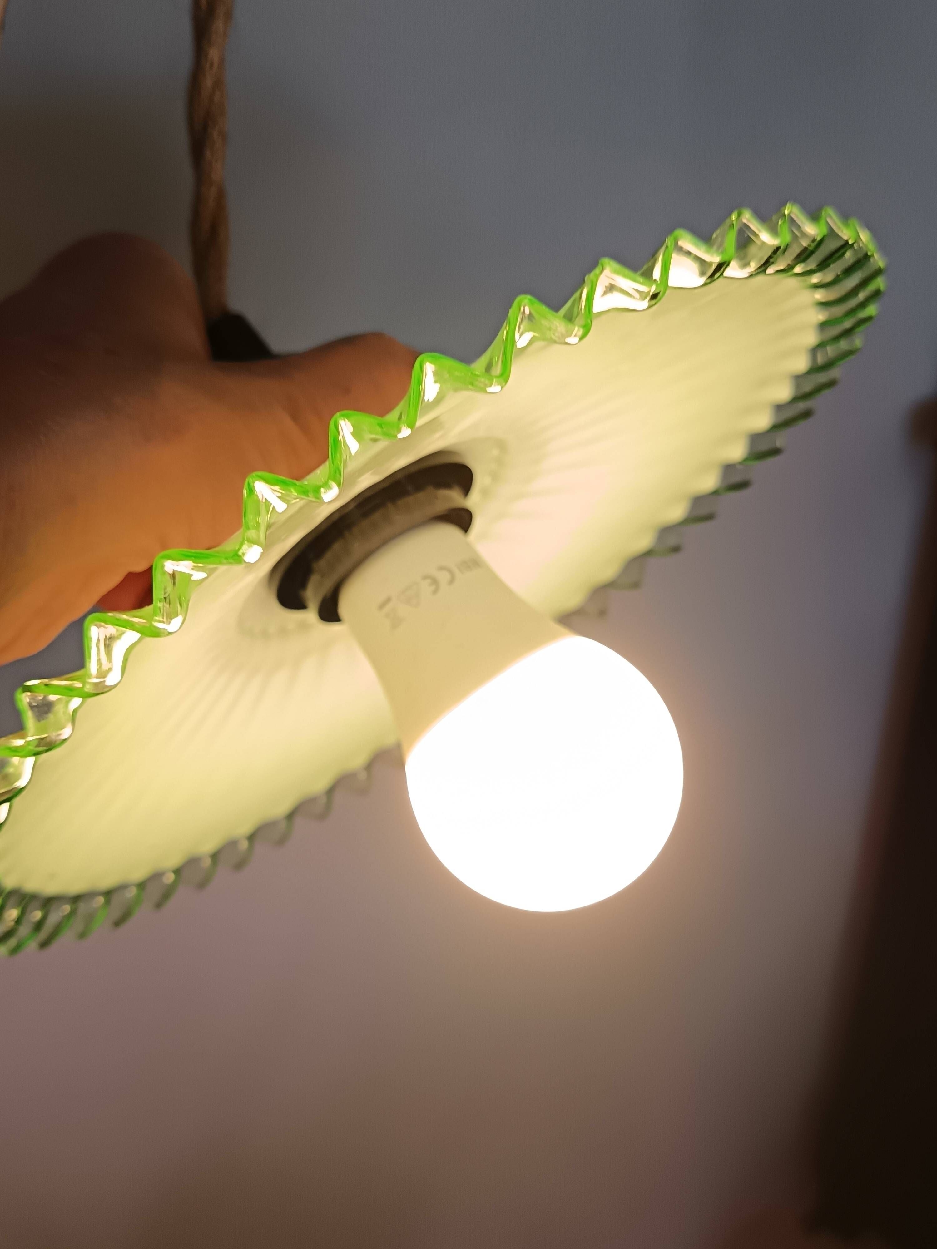 Lampe baladeuse suspension en verre vert et blanc