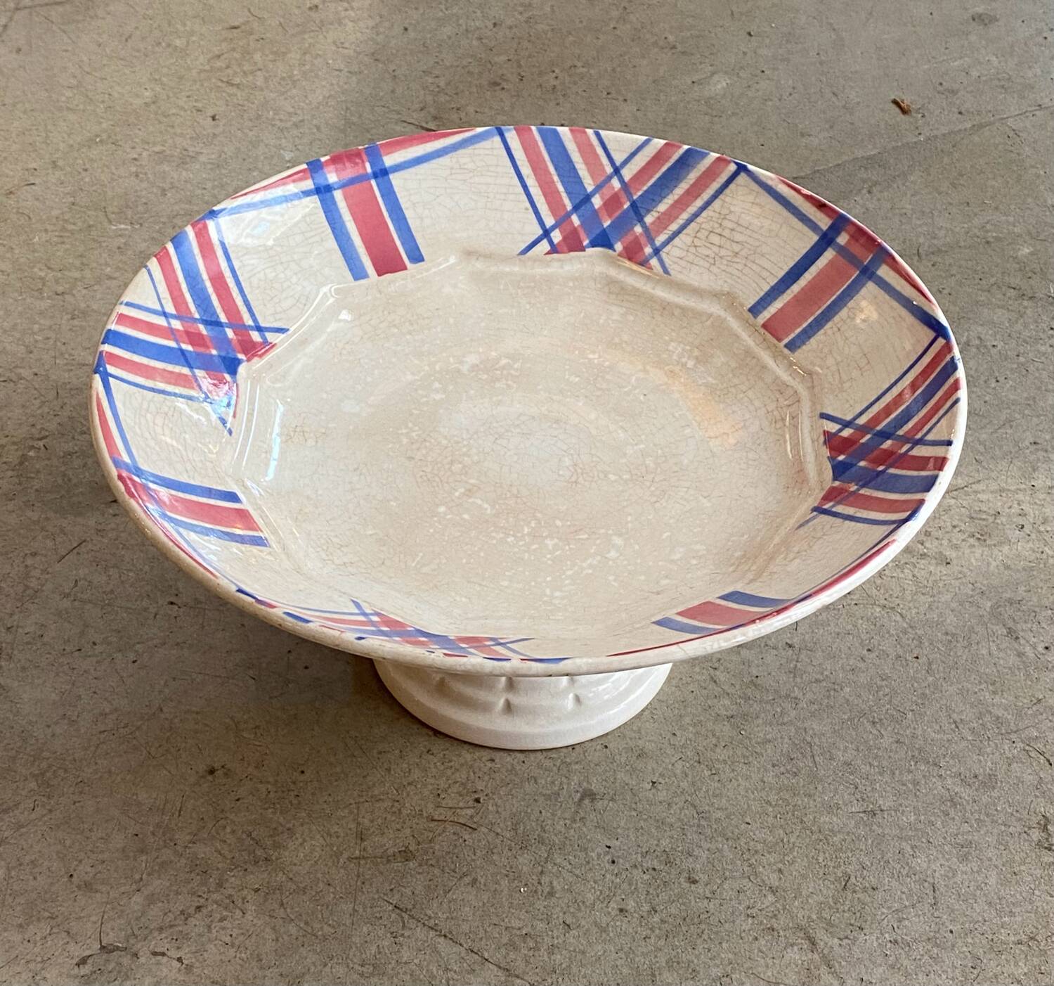 Ensemble de plats en porcelaine