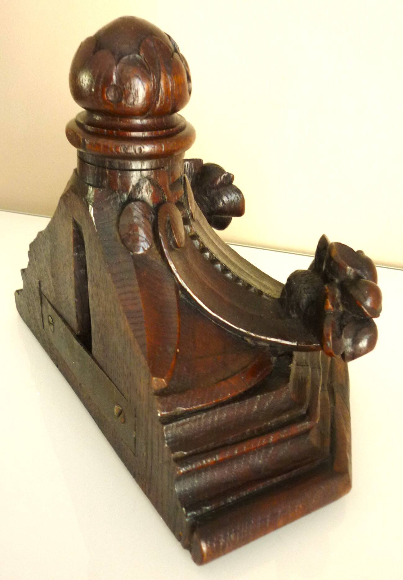 Etagère, applique murale ancienne, bois sculpté, porte statue