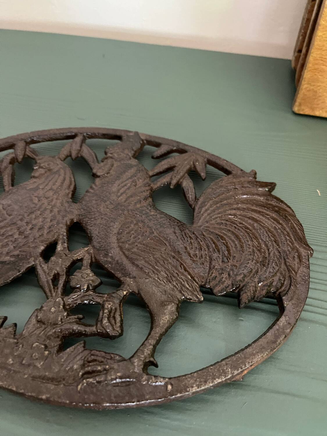 Cast iron trivet