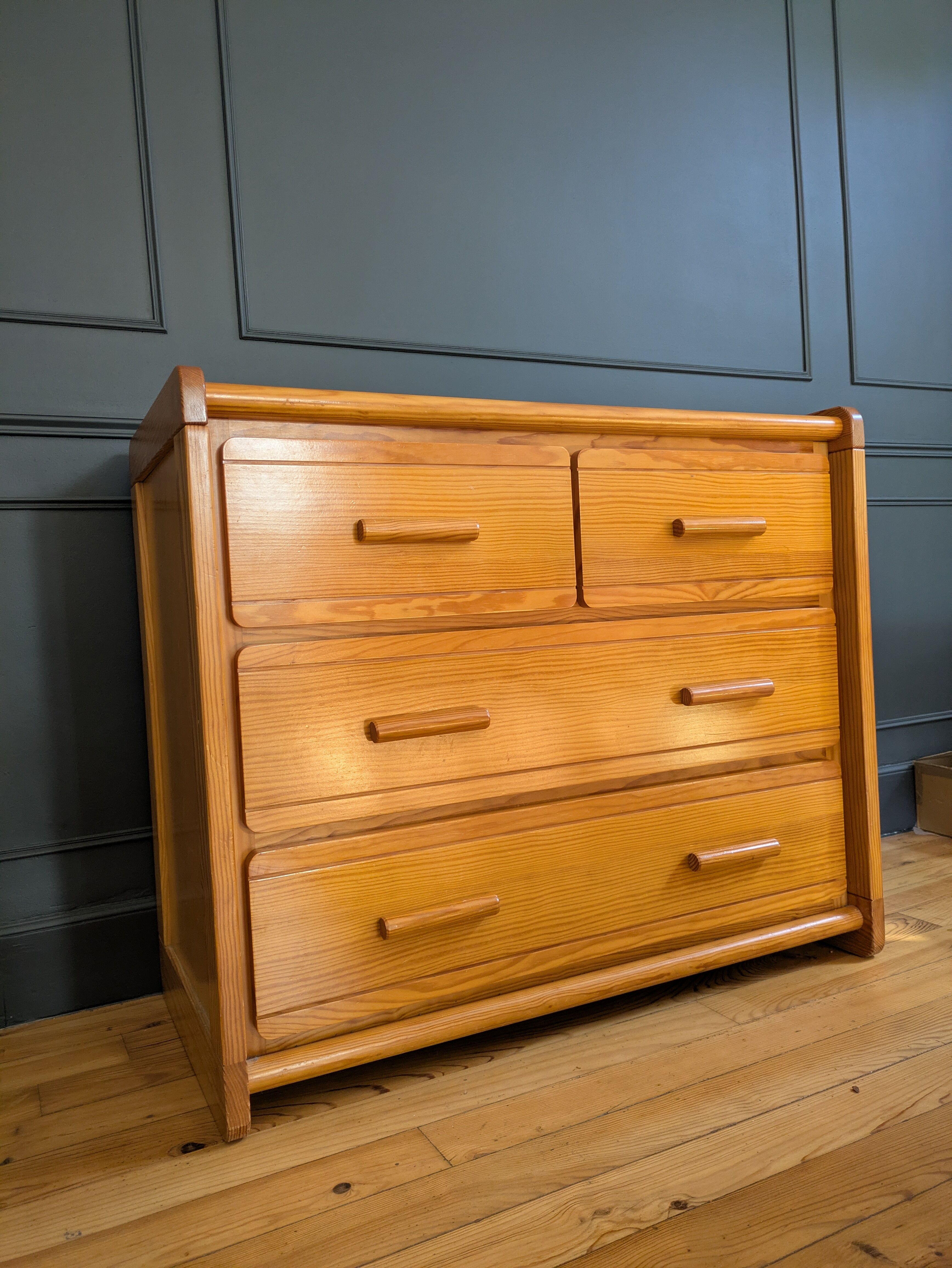 80's commode in Gautier pine