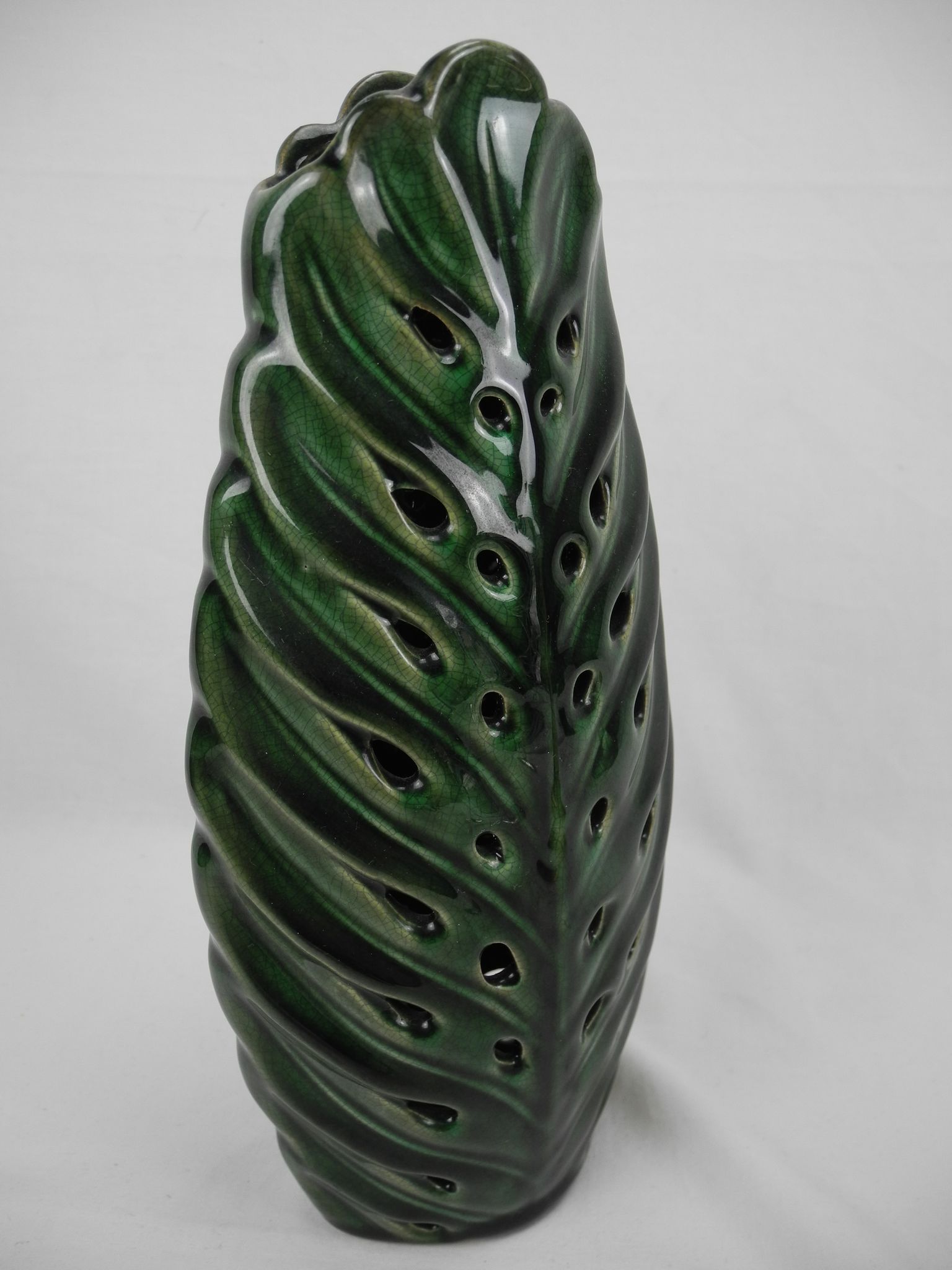 Vase imitation feuille