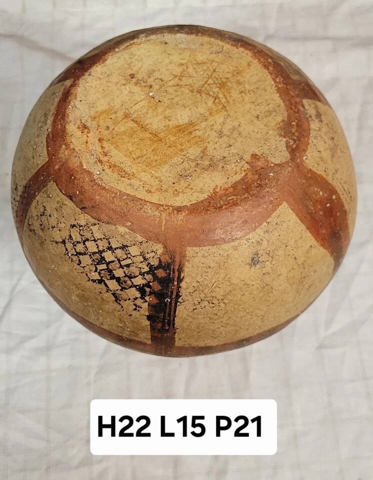 Old traditional Kabyle / Berber terracotta pottery