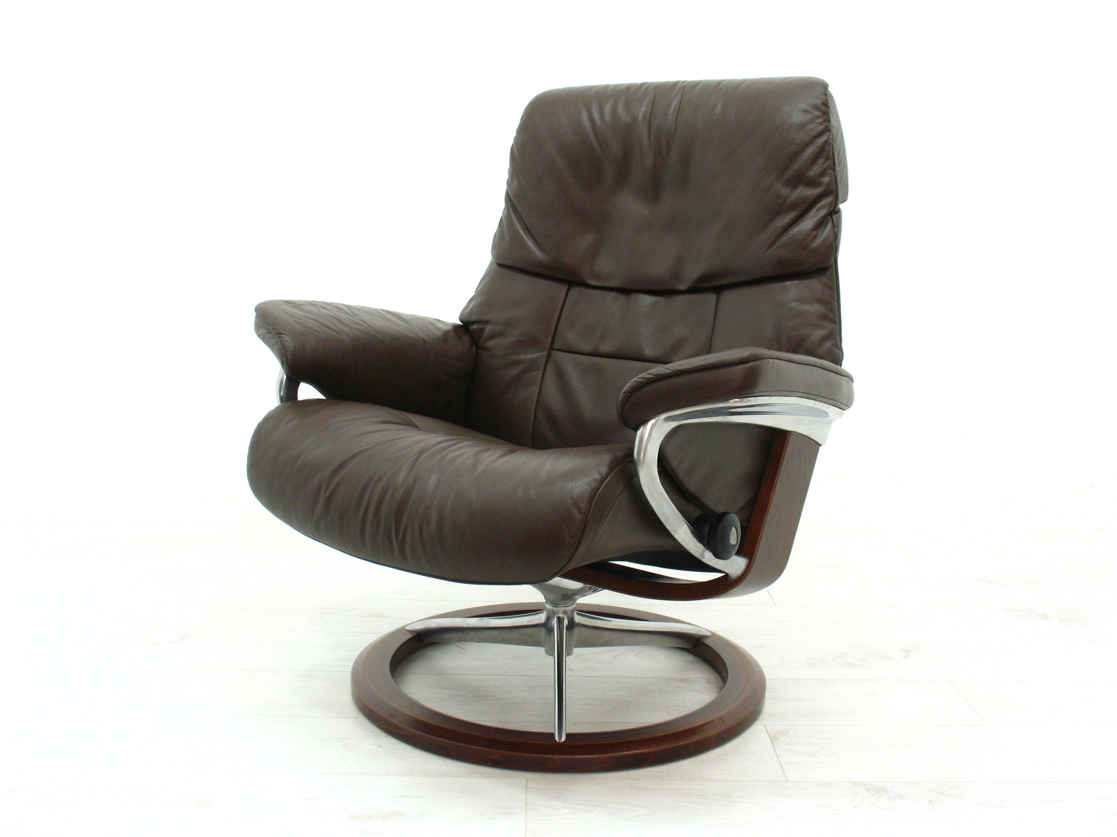 Norwegian Leather Stressless Reno Signature from Ekornes