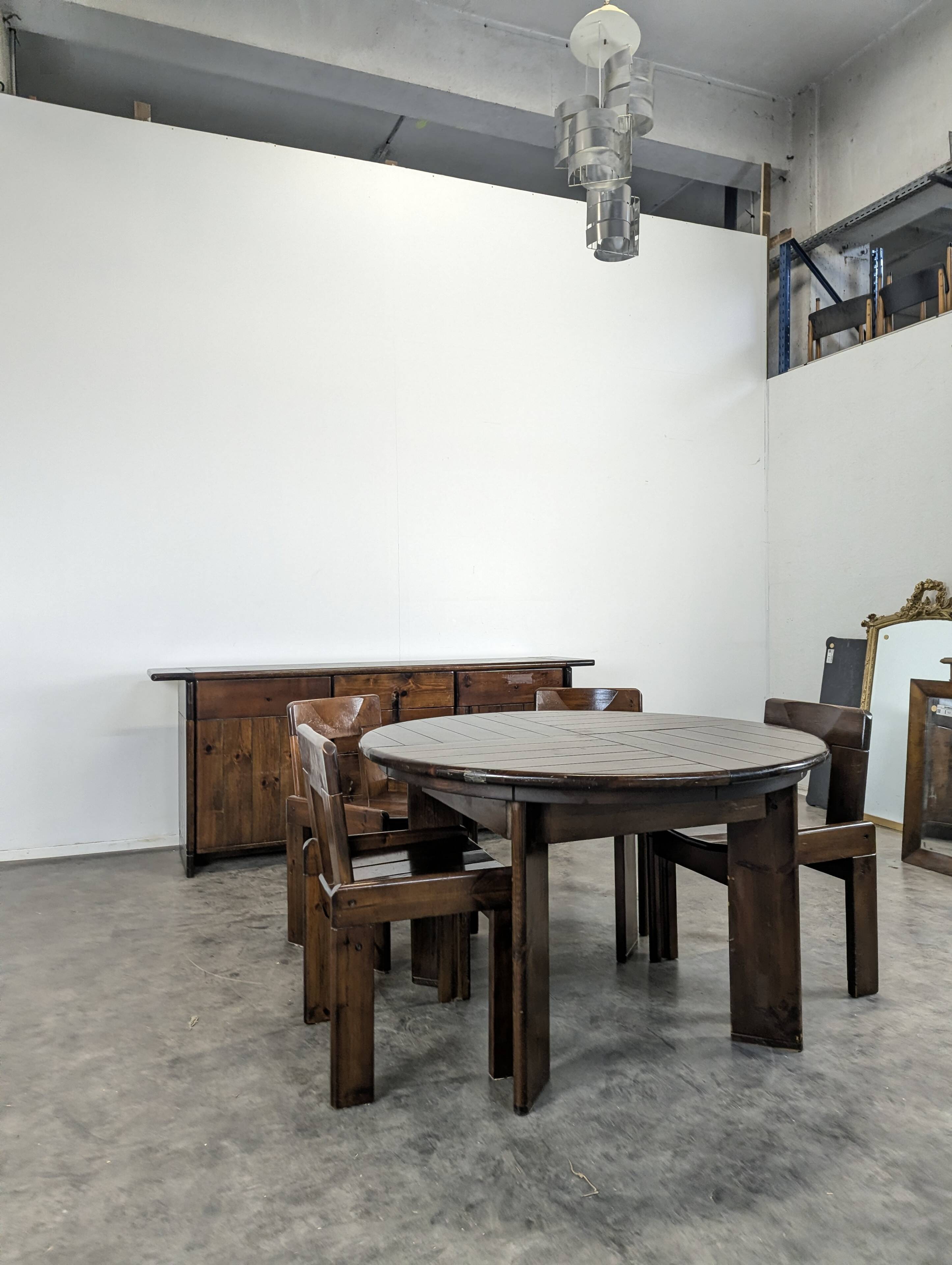 Set of 4 solid pine chairs by Silvio Coppola.