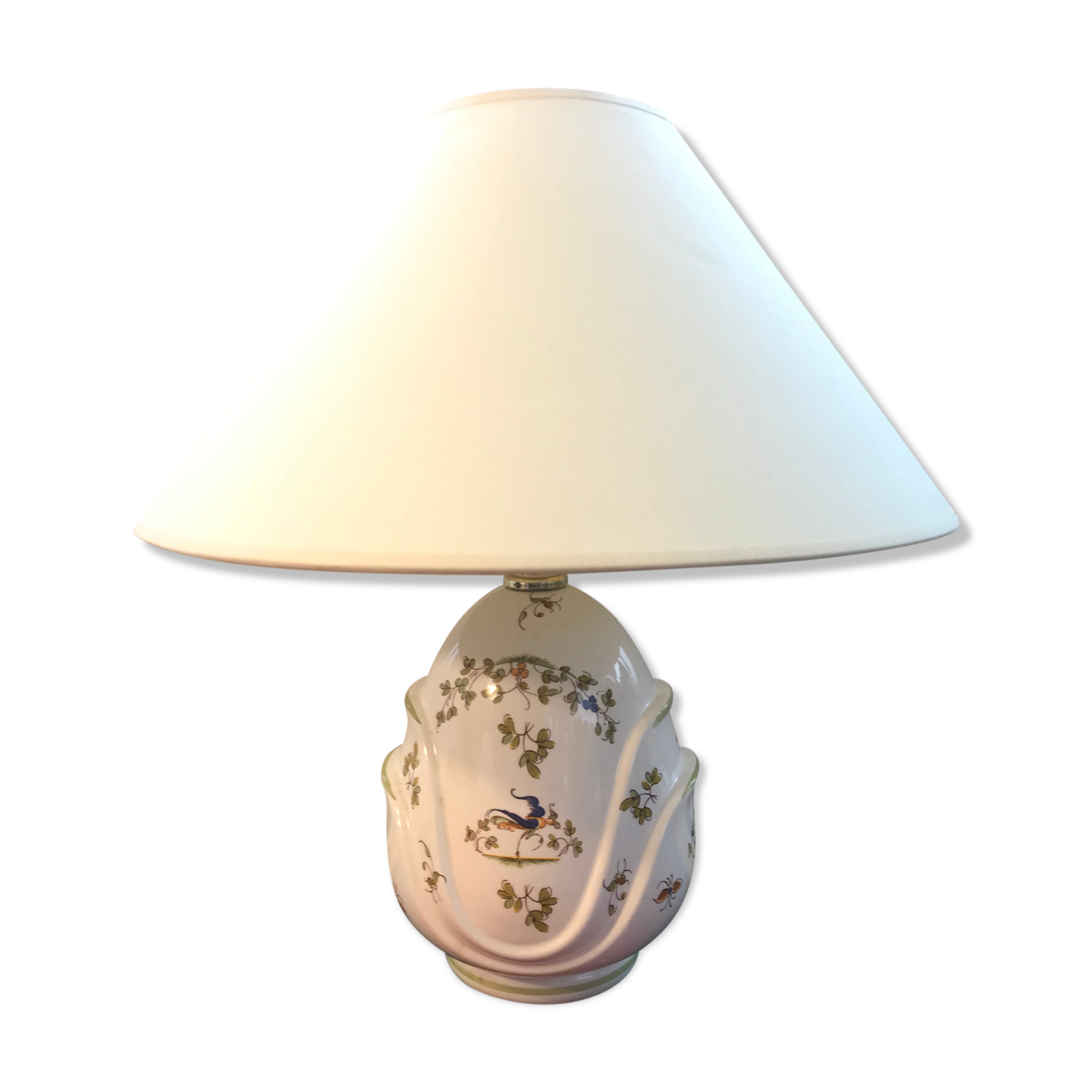 Old Moustiers ceramic lamp with white lamp shade