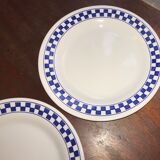 Paire d’assiettes à damiers