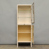 Showcase medical 1940 s