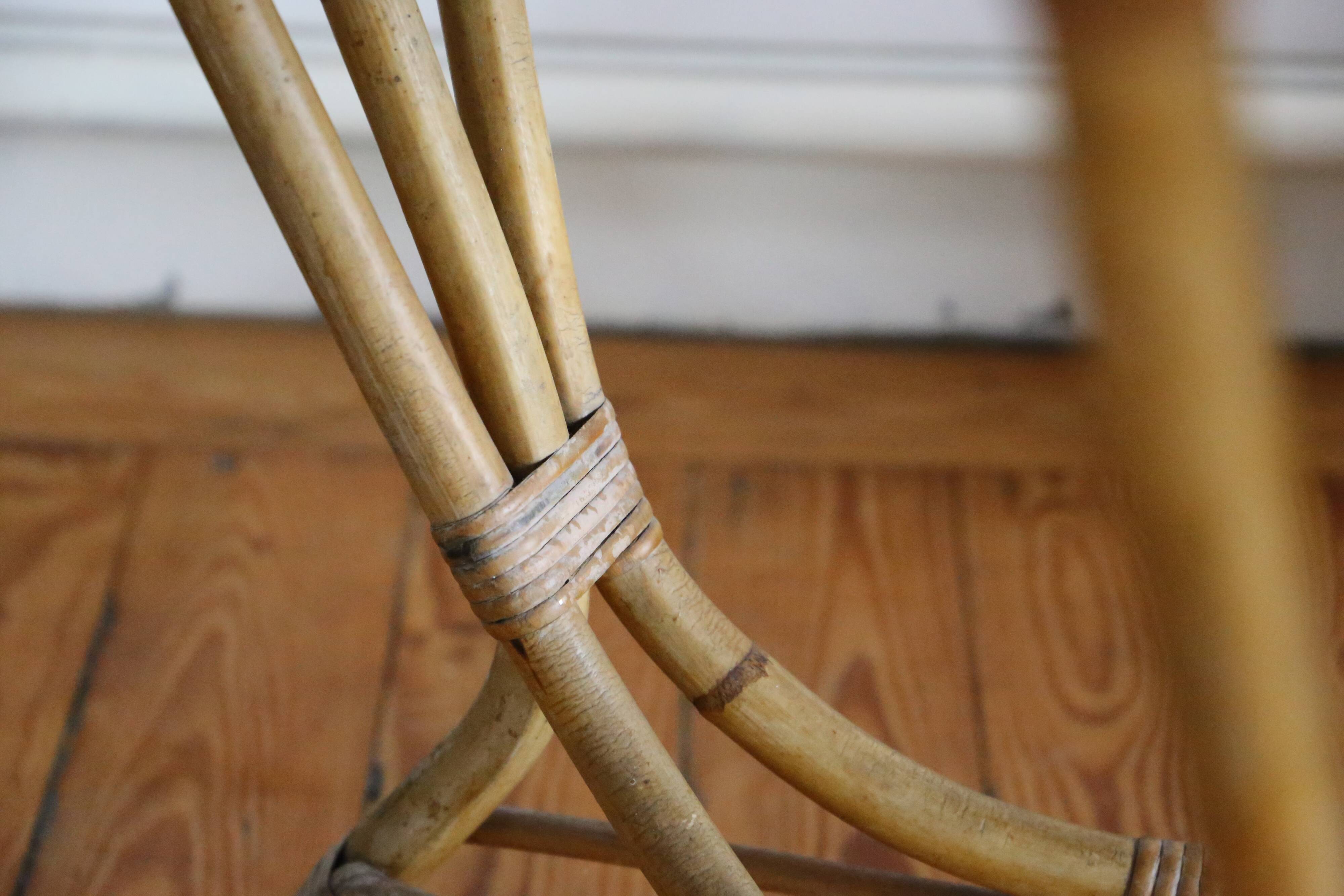 Nice rattan coffee table, vintage