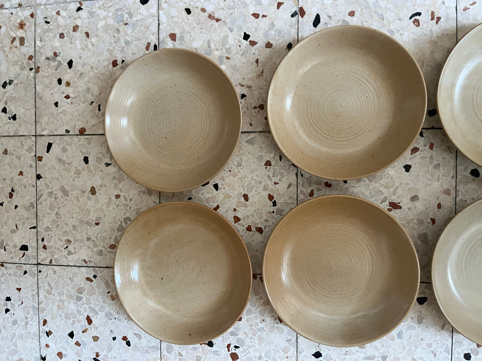 6 deep plates in stoneware