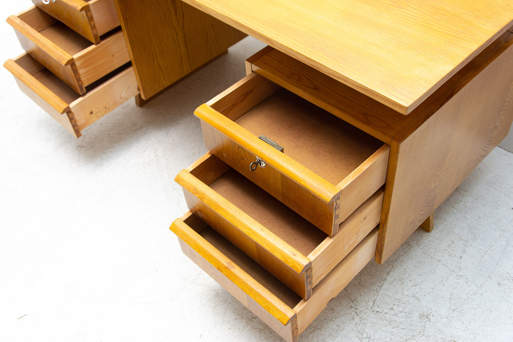 Mid century beechwood writing desk, 1970´s, Czechoslovakia