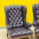 Chaise à dossier à oreilles de style Chesterfield en cuir capitonné vintage (le prix est pour une chaise)