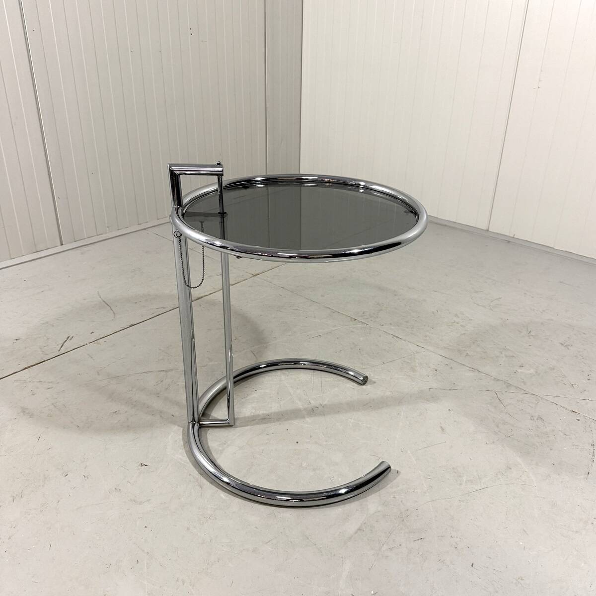 Eileen Gray adjustable side table E1027 Vereinigte Werkstätten