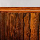 Buffet en placage de bois de rose par Carlo Jensen pour Hundevad & Co, années 1960