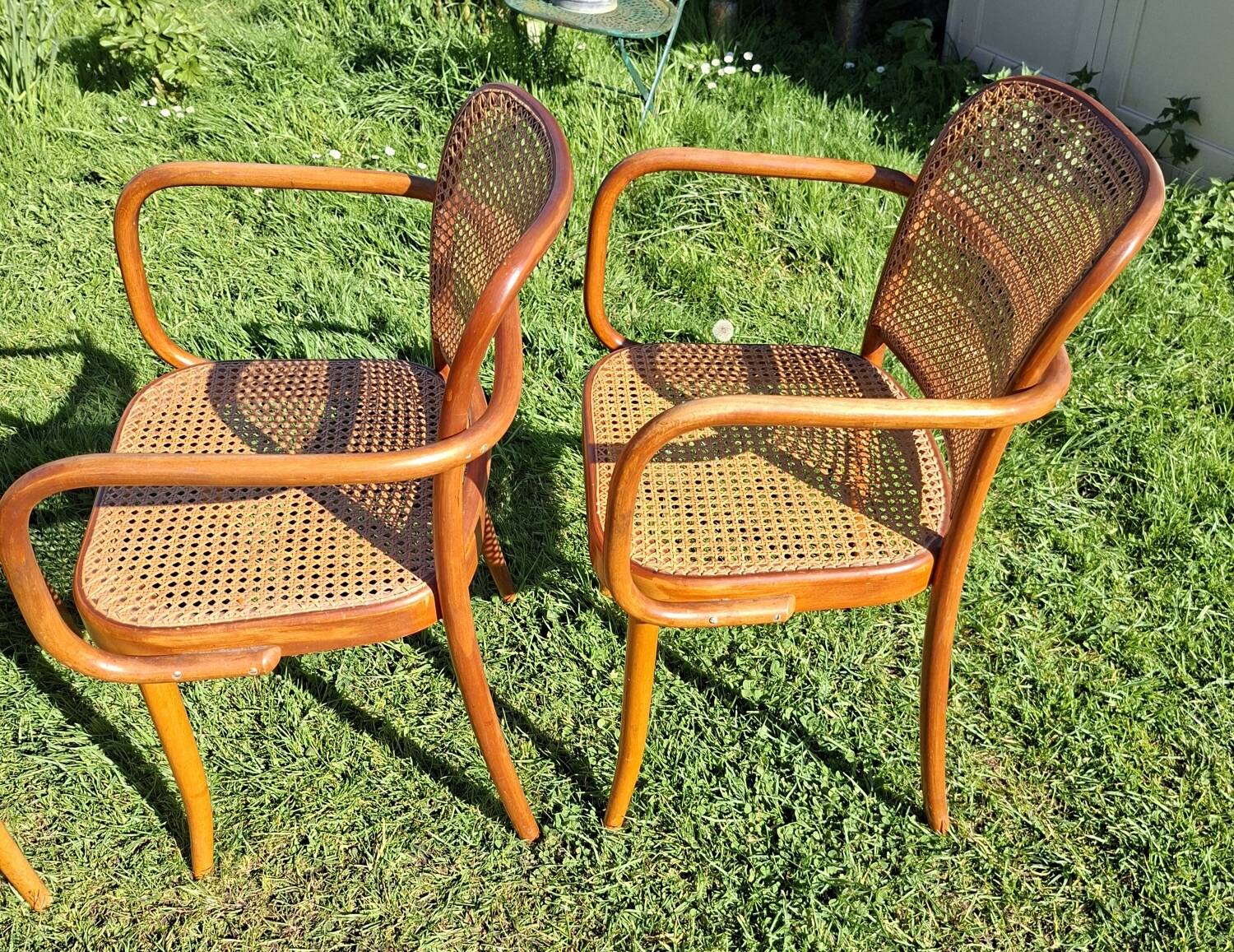Lot de 4 fauteuils Prague 811 de Thonet