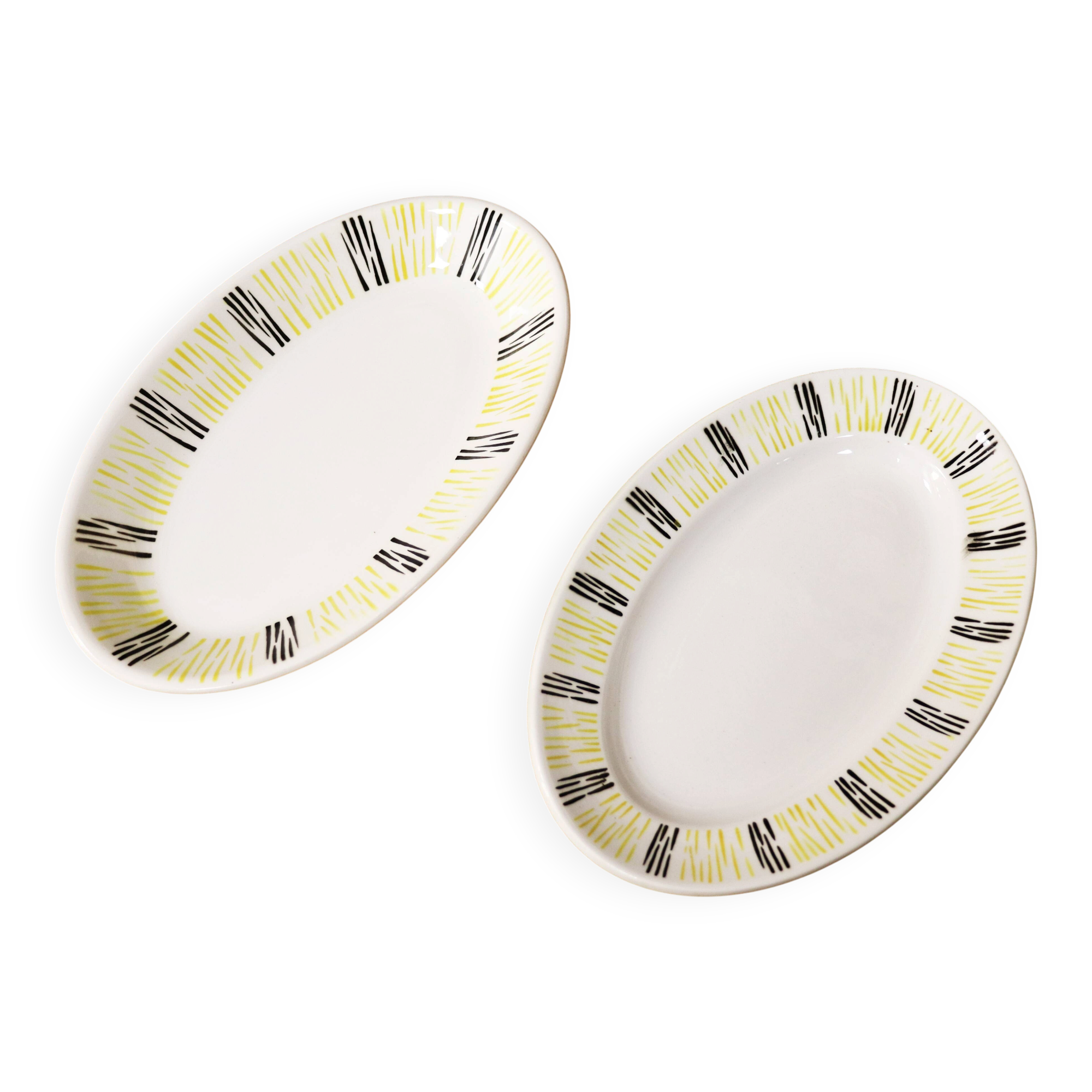 Two small serving dishes