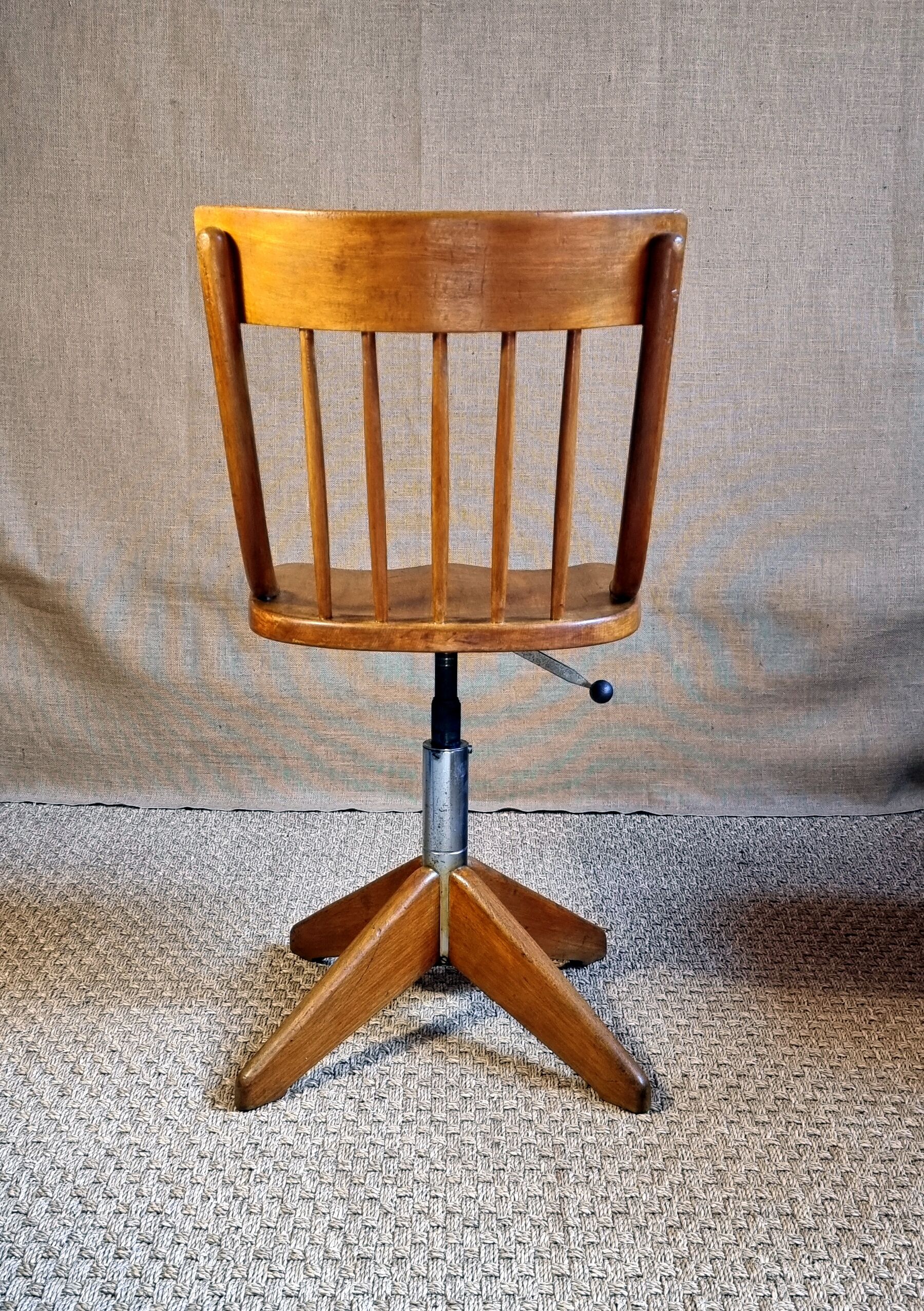Rotating office chair Stoll Switzerland 1960s