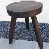 Tripod farm stool