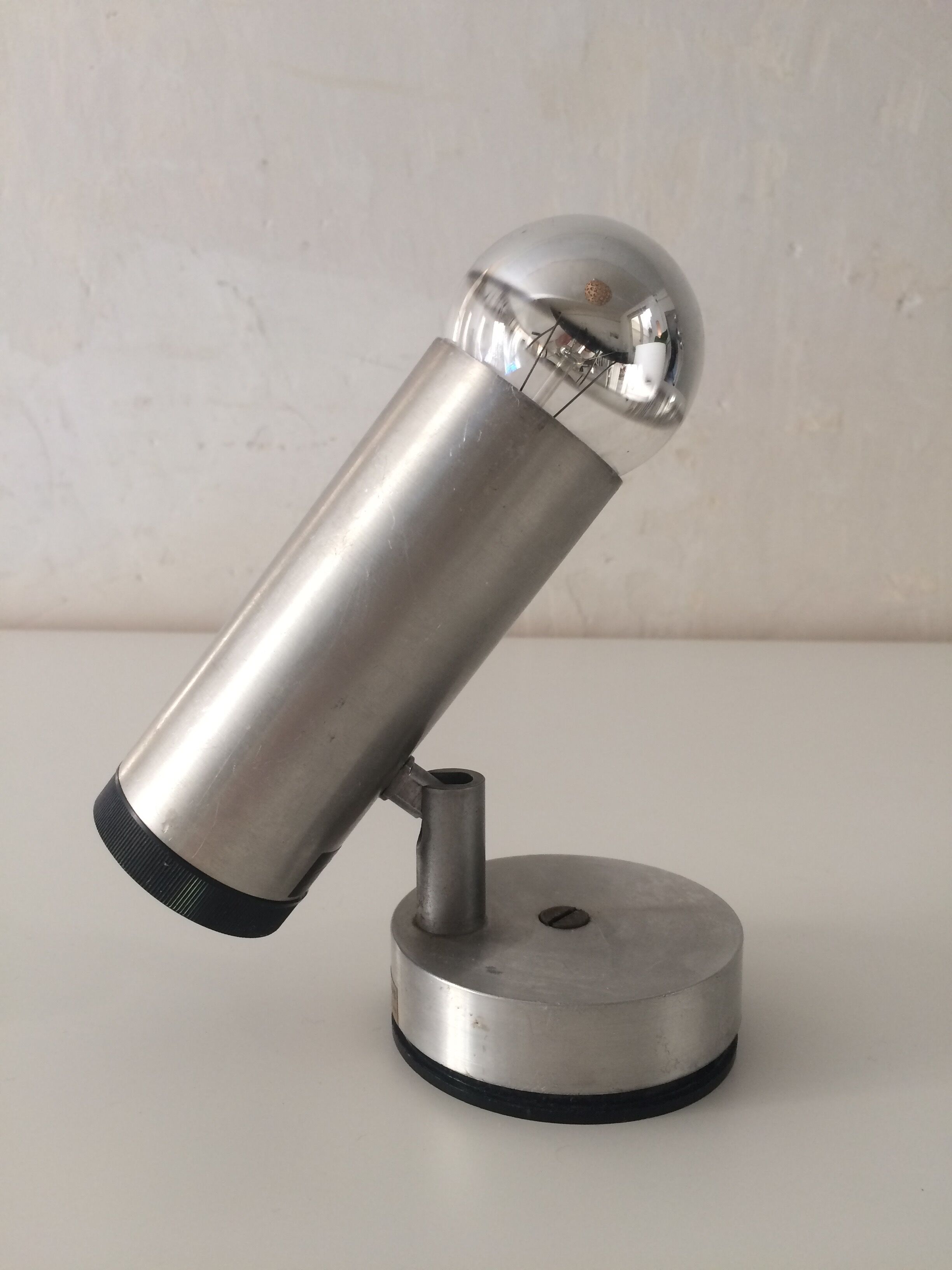 Wall sconce vintage 70s to brushed standard bulb