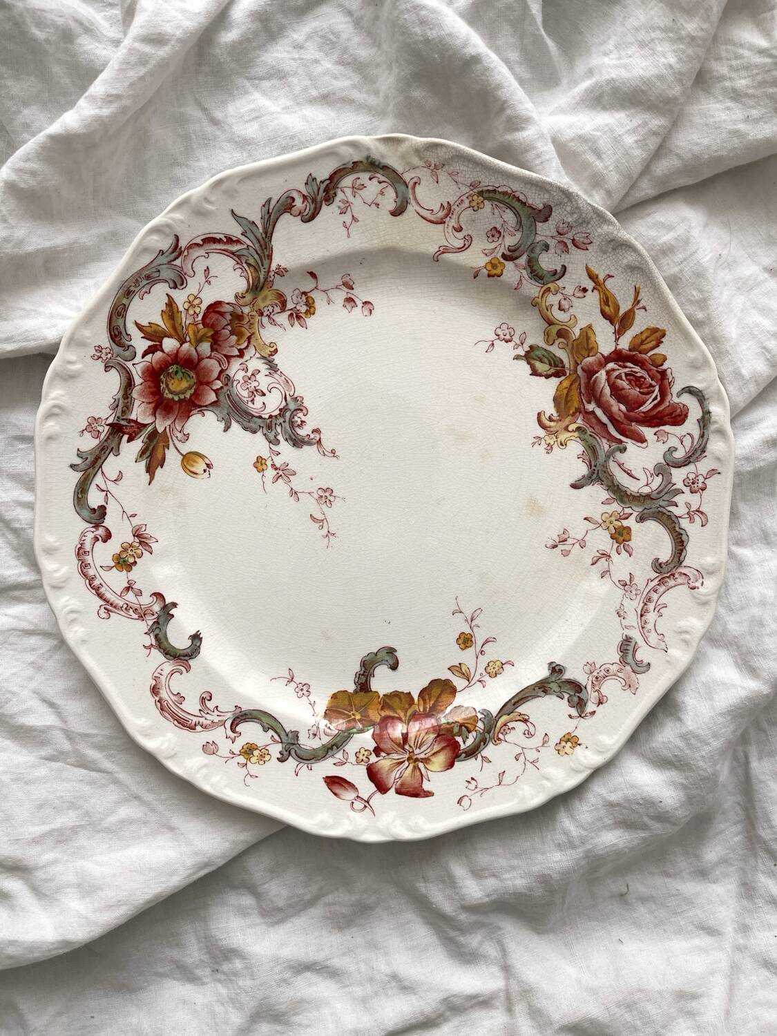 2 polychrome ironstone dinner plates "Wentworth" by Emile Bourgeois