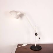 Lampe de bureau inclinable en métal blanc 1960.