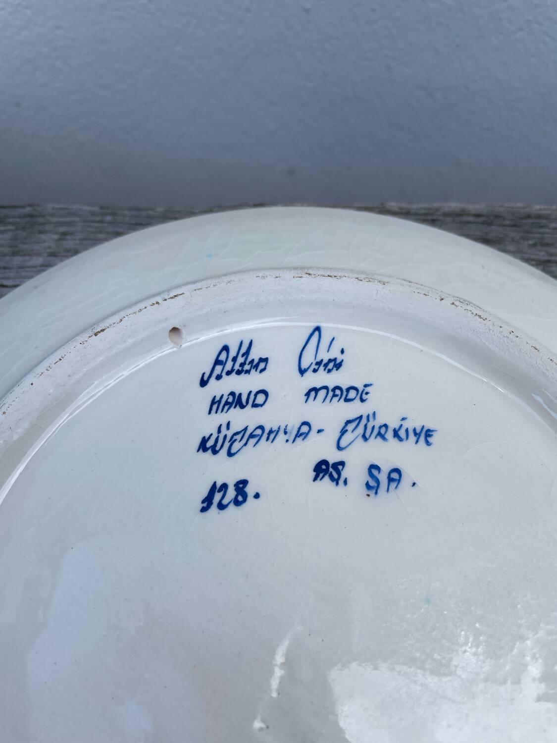 Assiette décorative bleu aux raisins