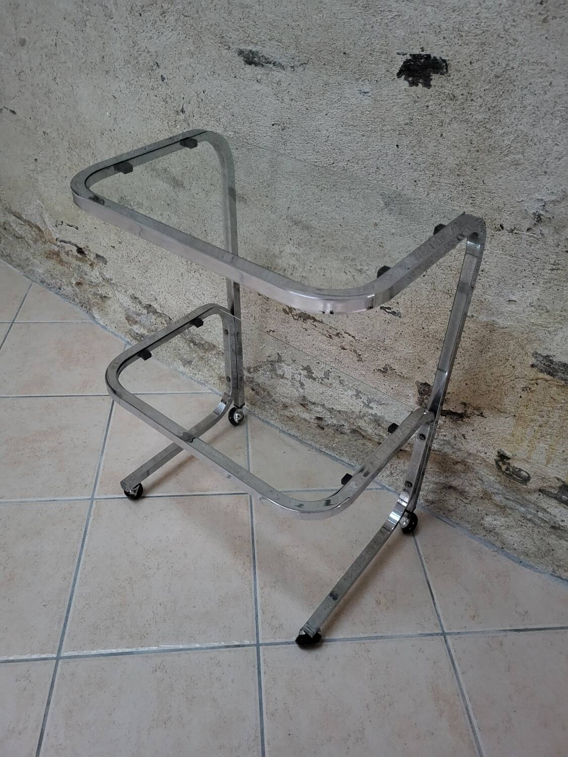 Chrome-plated metal shelf on legs, 1970s