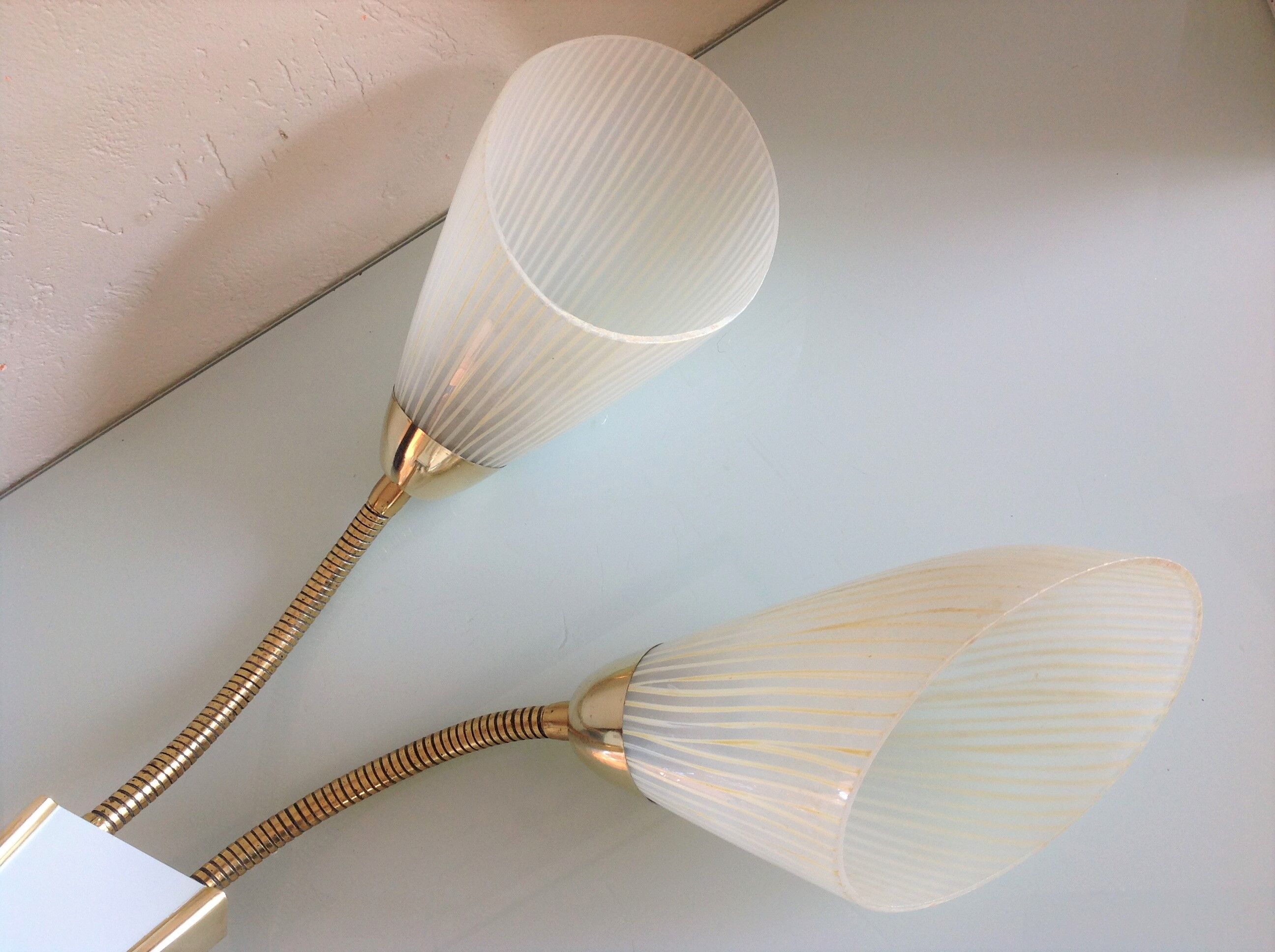 Double fire wall lamp in brass and glass cornet years 50/60
